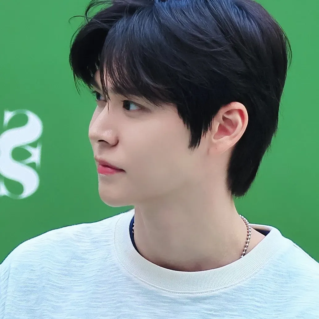 Behind-the-scenes cut of Eunseok (RIIZE)