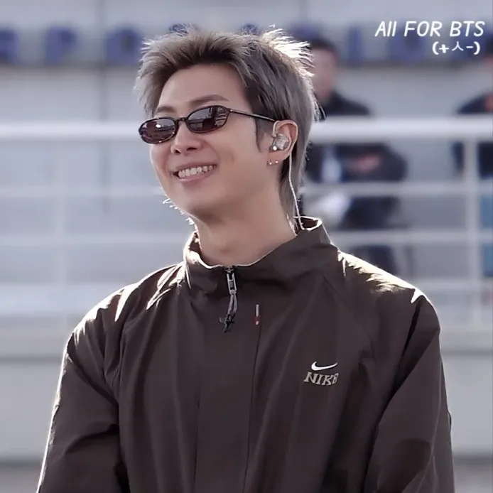 RM (방탄소년단)의 최신 사진