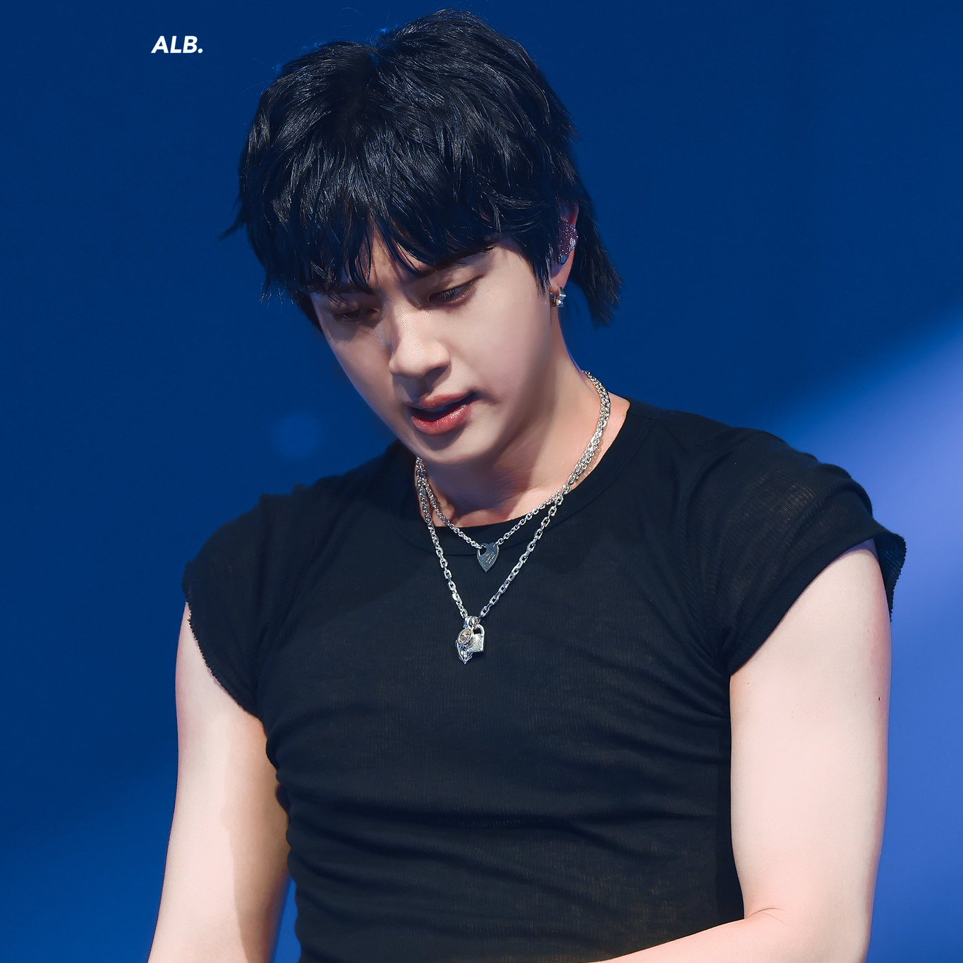 진 (방탄소년단)의 비하인드 컷