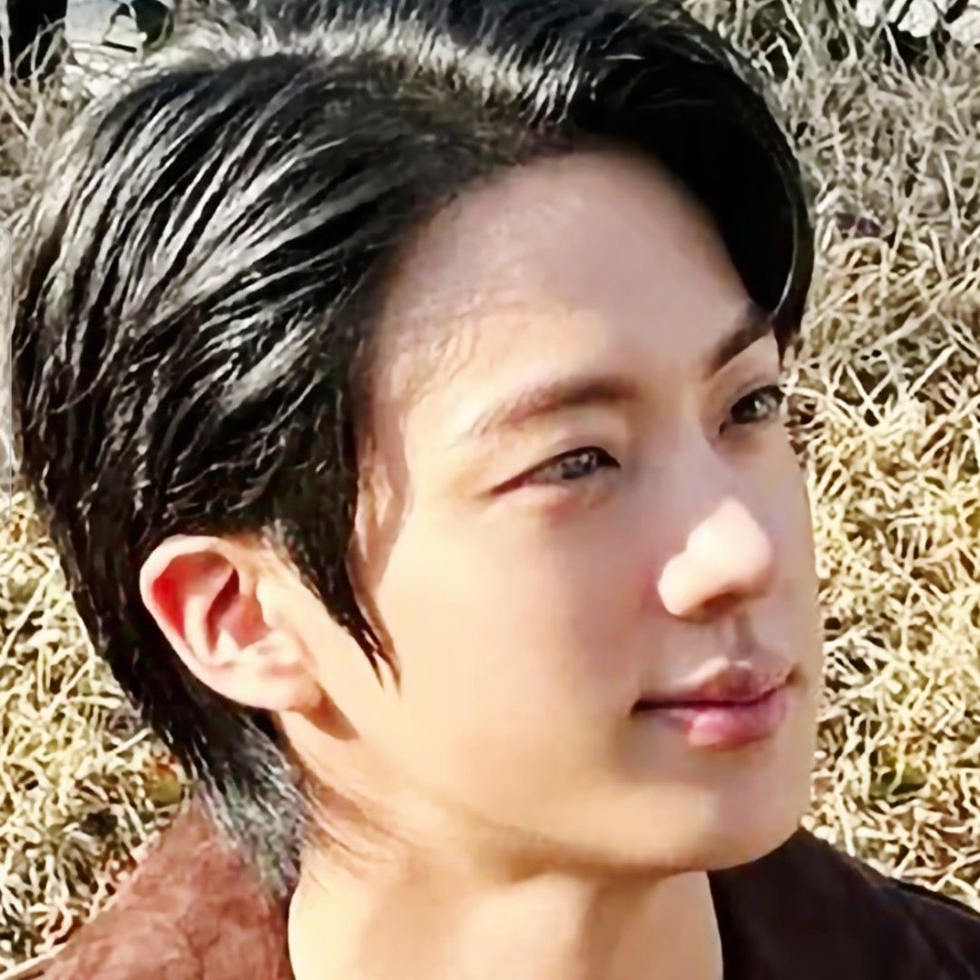 Behind-the-scenes cut of Jin (BTS)