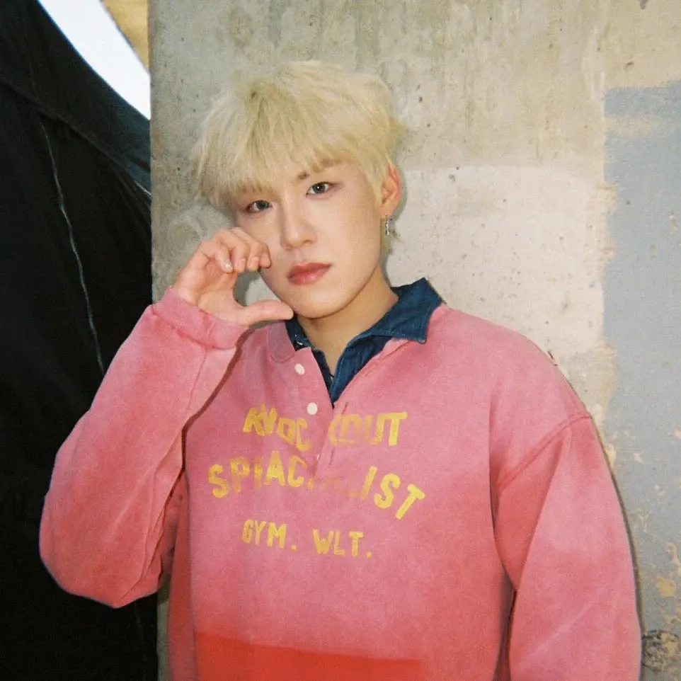 朴佑镇 (AB6IX)的最新活动照片