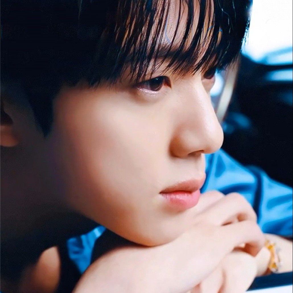 진 (방탄소년단) 최근 활동샷