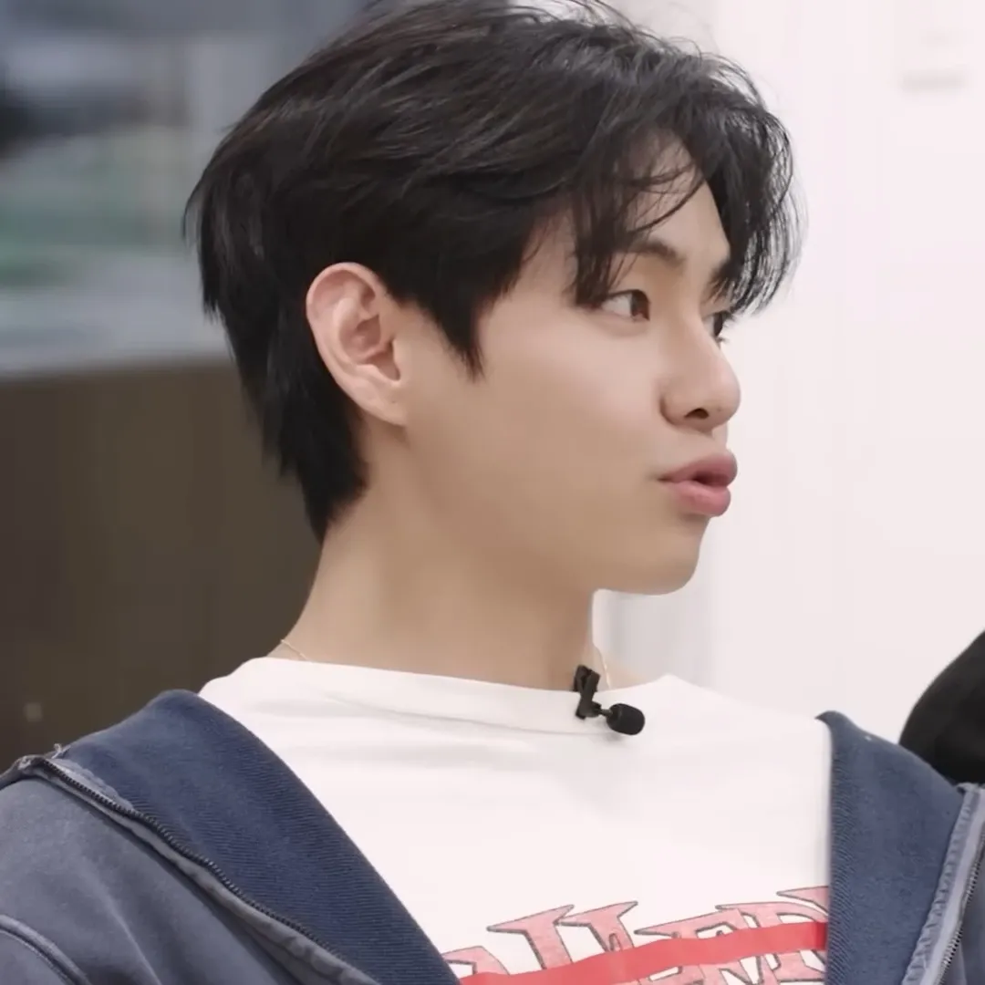 V (BTS)の最新写真