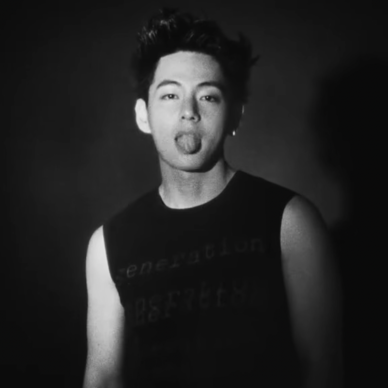 V (防弹少年团)的最新照片