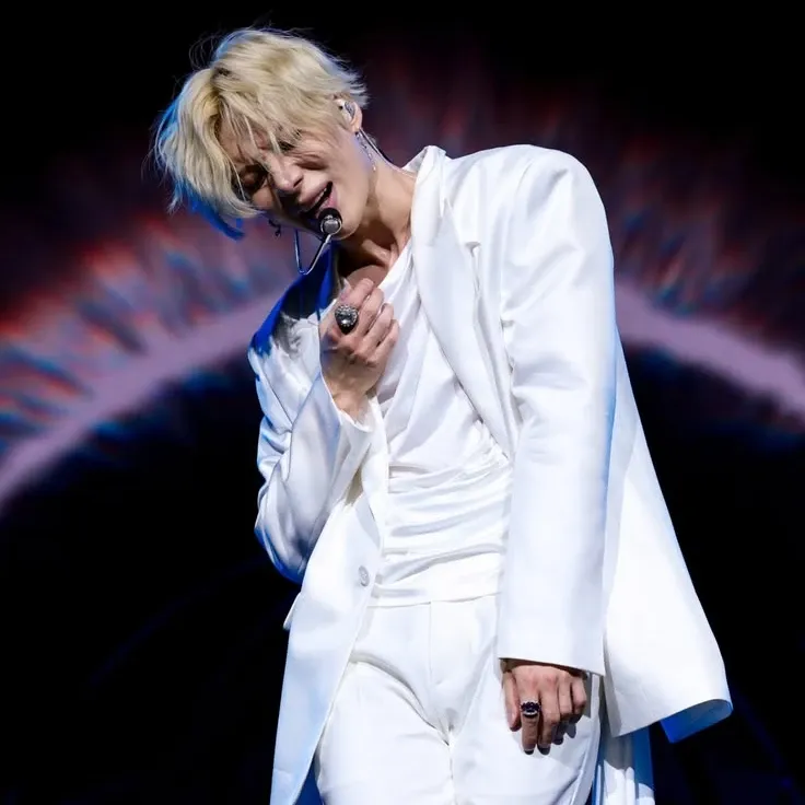 Recent activity shot of Taemin (SHINee)