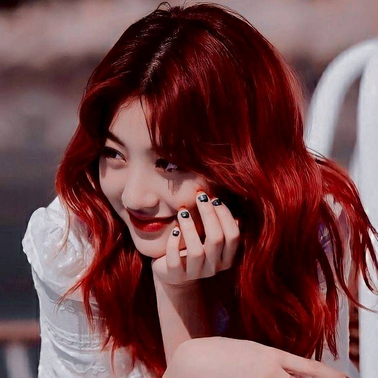 Foto terbaru Jihyo (TWICE)