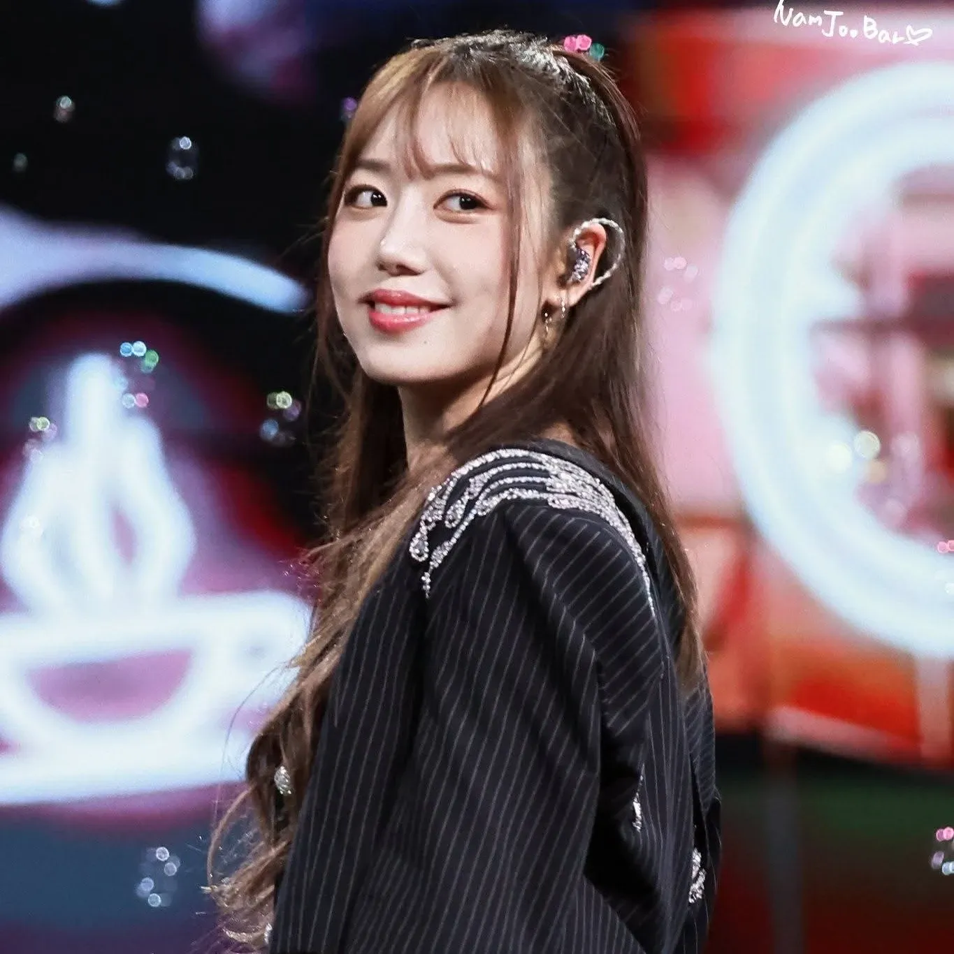 A moment captured by Kim Namjoo (Apink)'s fan