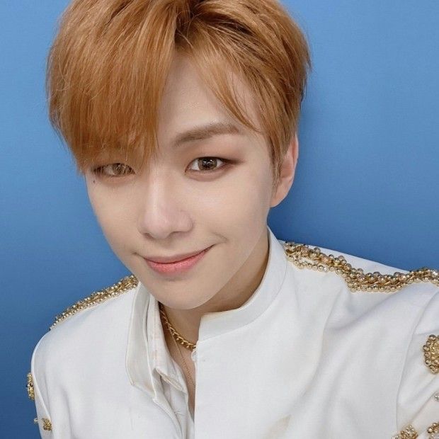 강다니엘의 비하인드 컷