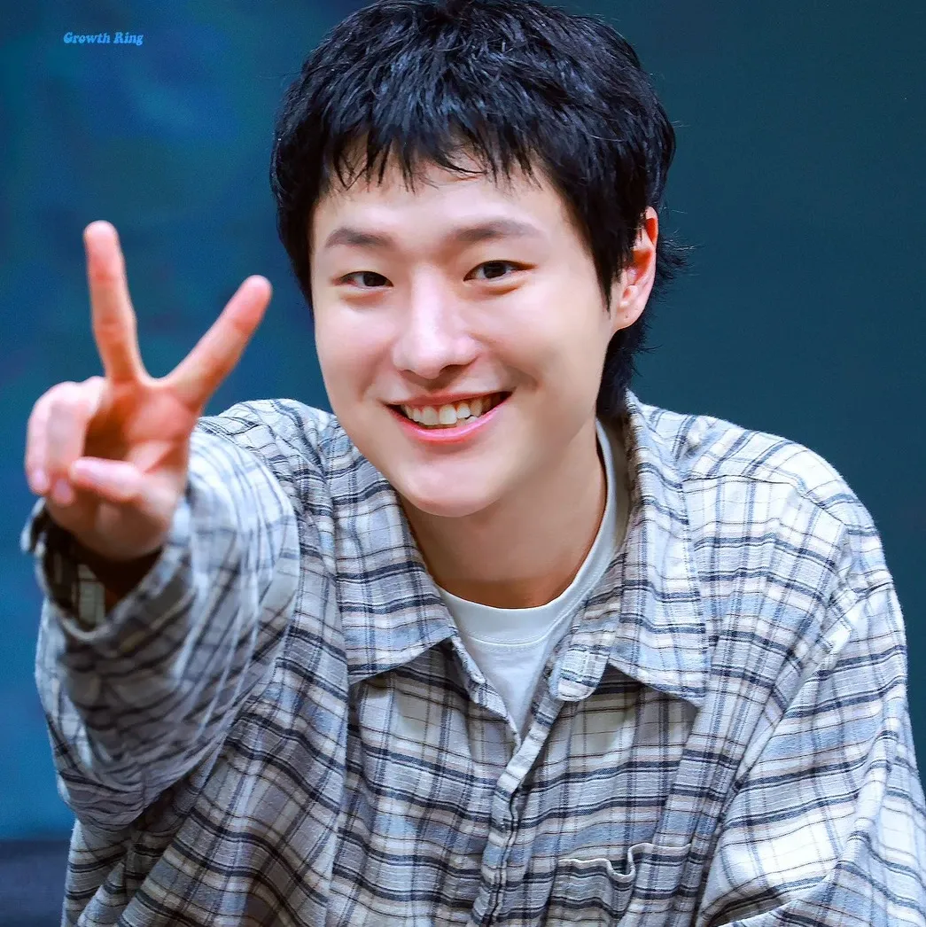 A moment captured by WOODZ's fan