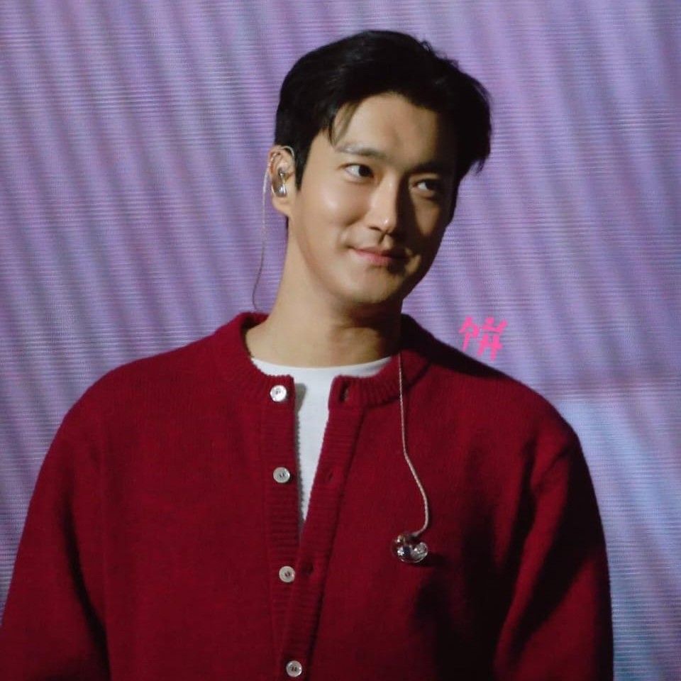 Recent activity shot of Siwon (Super Junior)