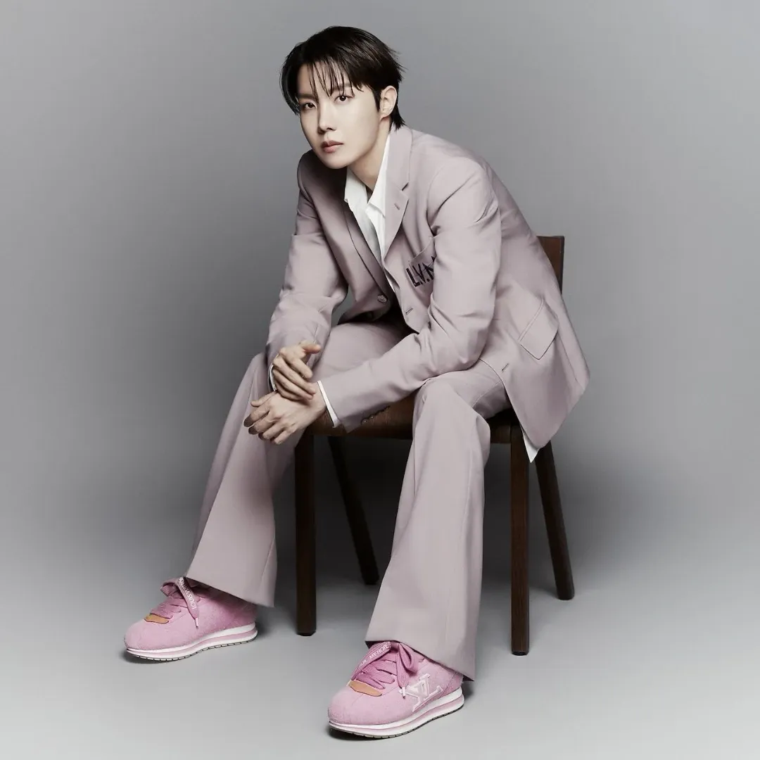 J-hope (防彈少年團)的最新活動照片