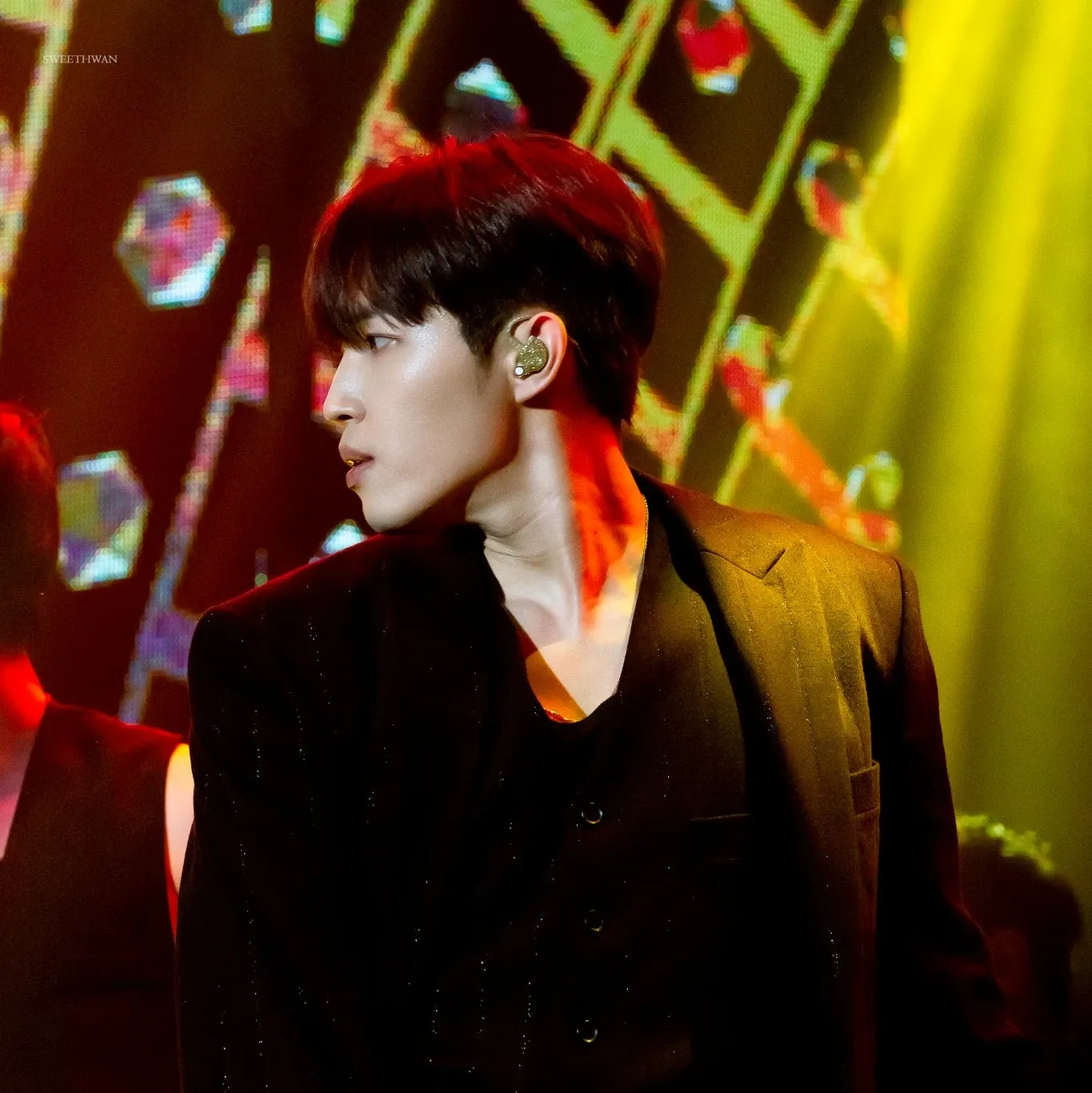 Potret di balik layar Kim Jaehwan