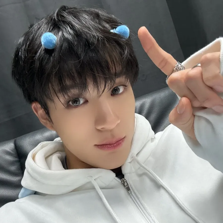 Behind-the-scenes cut of Jeno (NCT DREAM)