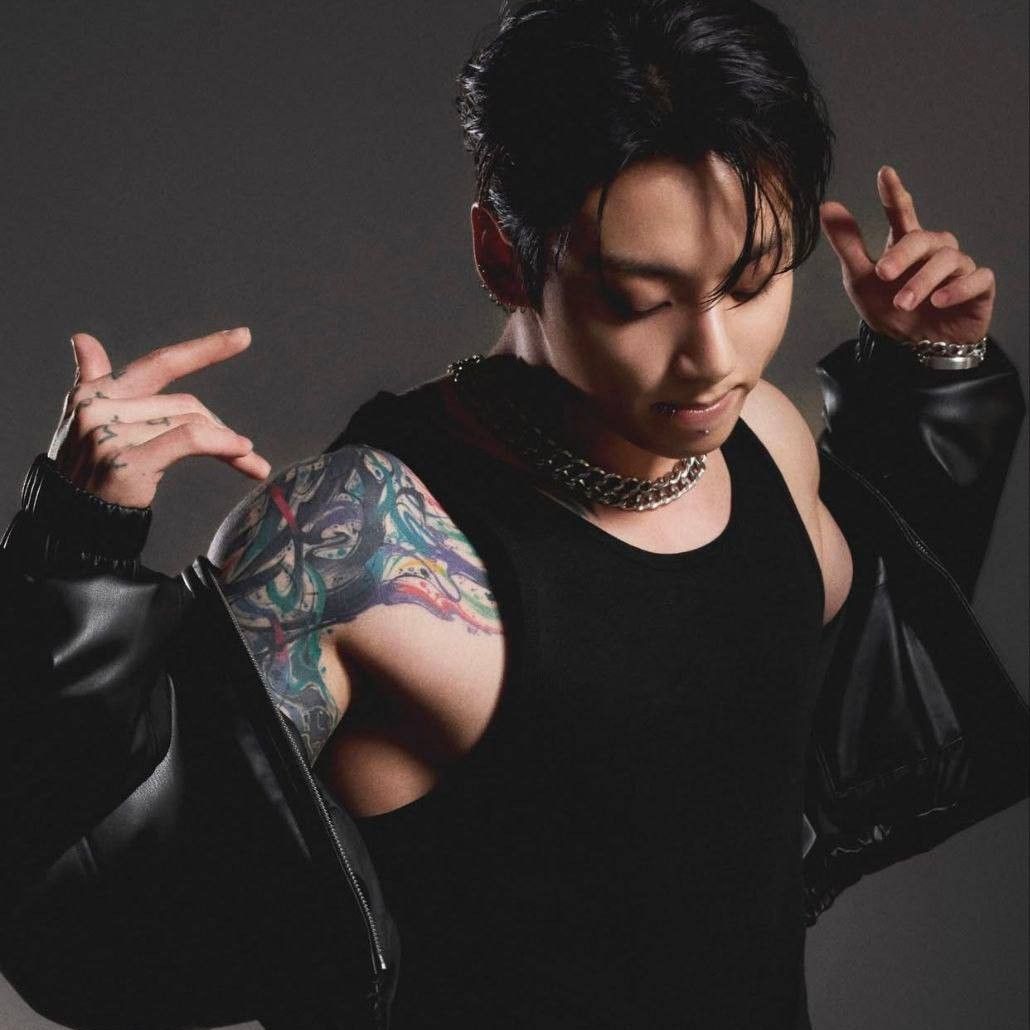 Behind-the-scenes cut of BTS