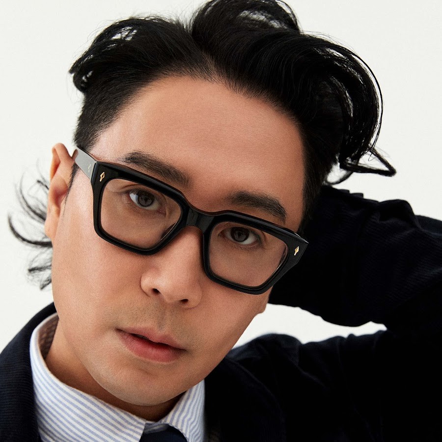 뷔 (방탄소년단)의 비하인드 컷