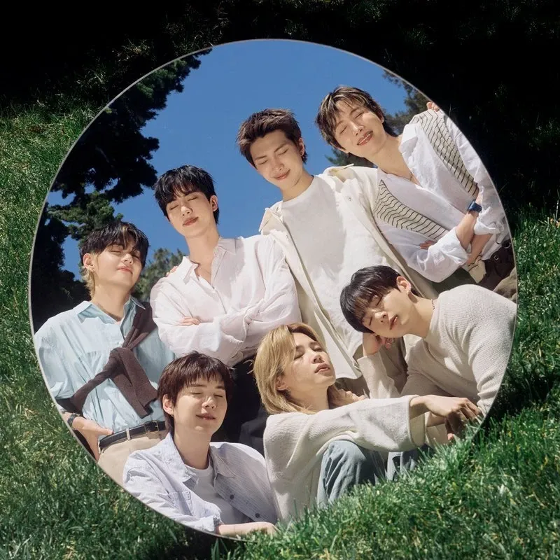 A moment captured by Jin (BTS)'s fan