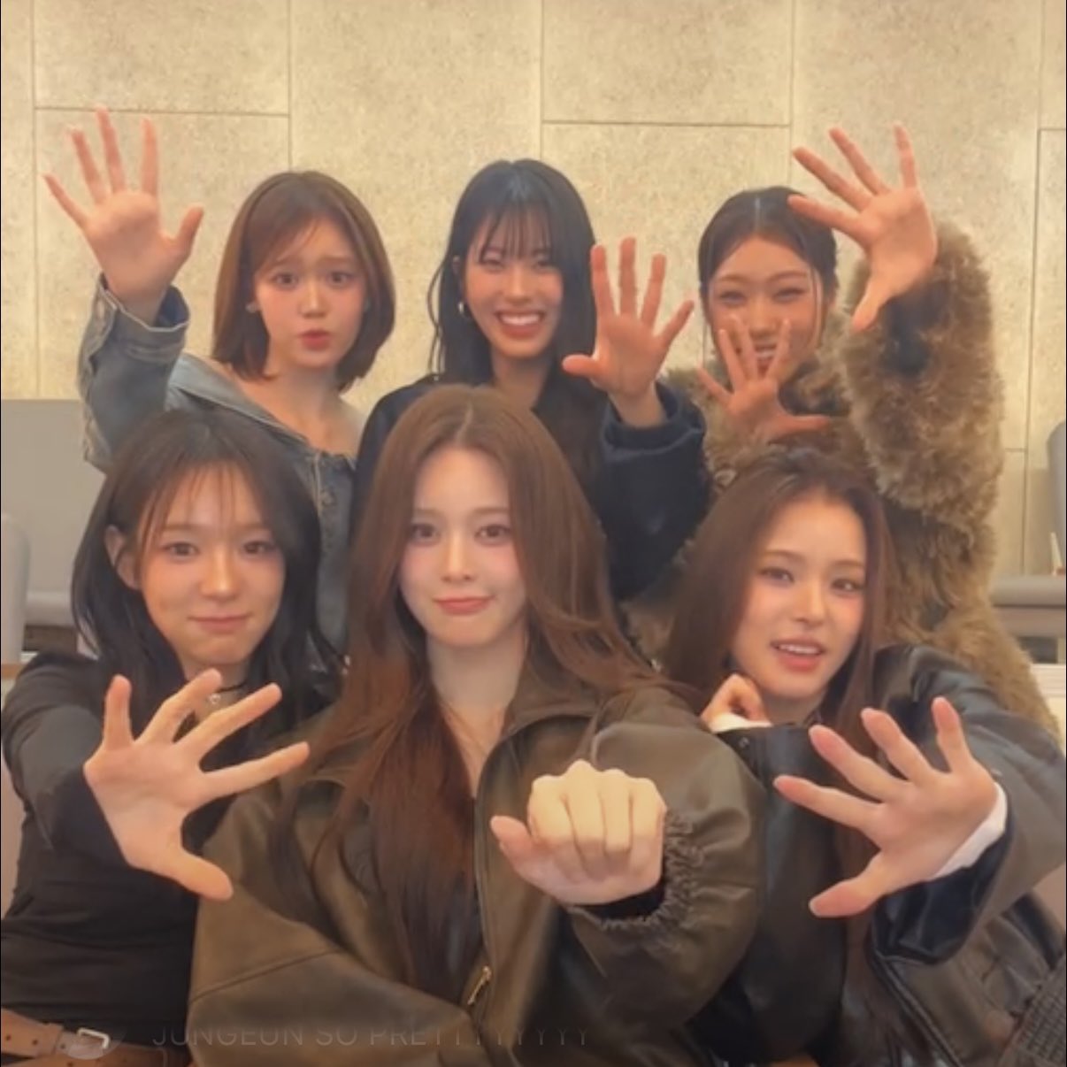 A moment captured by izna's fan