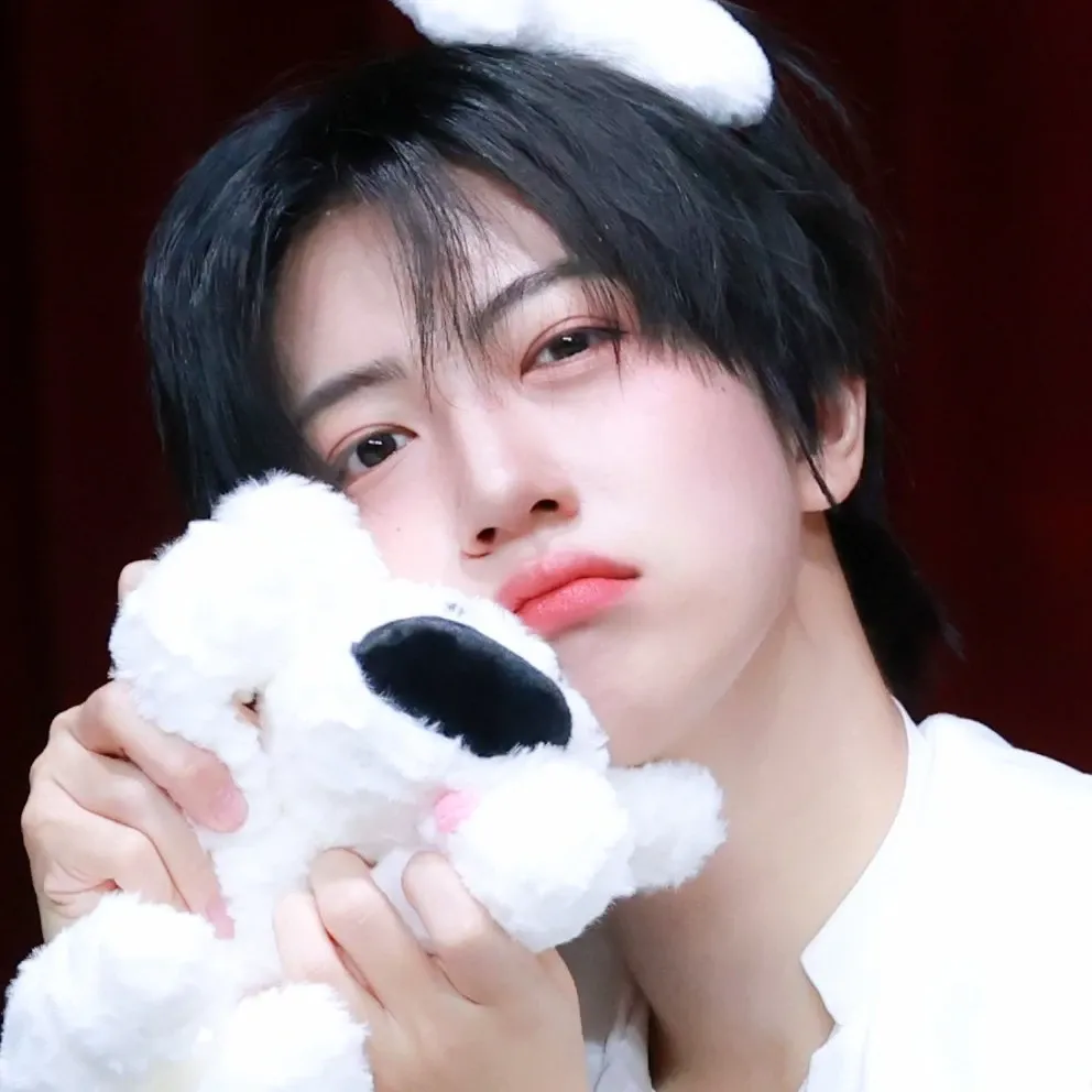 A moment captured by Wonjin (CRAVITY)'s fan