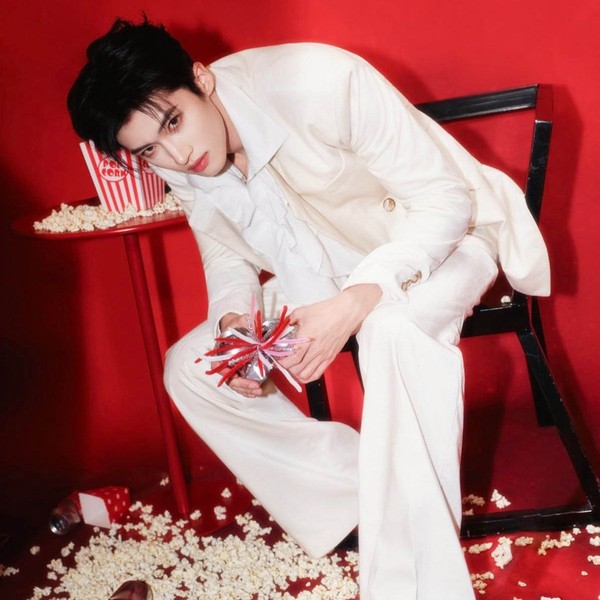 Popular profile picture of Yanan (PENTAGON) loved by fans