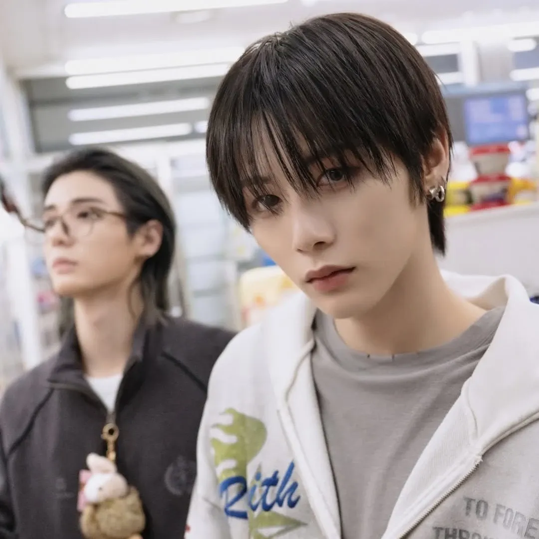 Behind-the-scenes cut of Taesan (BOYNEXTDOOR)