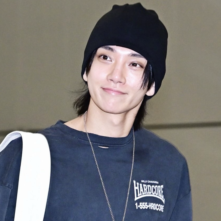 Latest photo of Joshua (SEVENTEEN)