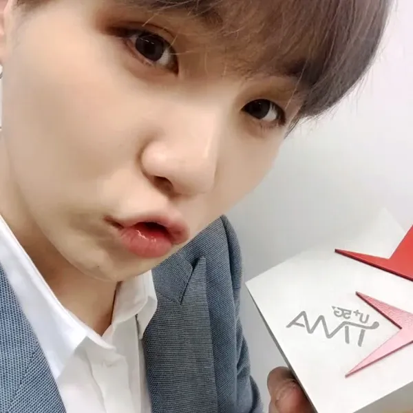 Behind-the-scenes cut of SUGA (BTS)