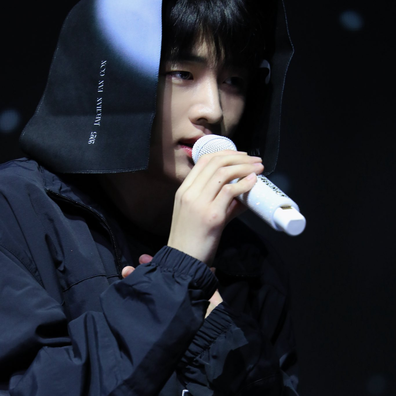 Behind-the-scenes cut of Jaechan (DKZ)