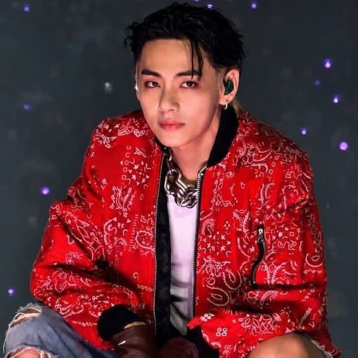 Latest photo of V (BTS)