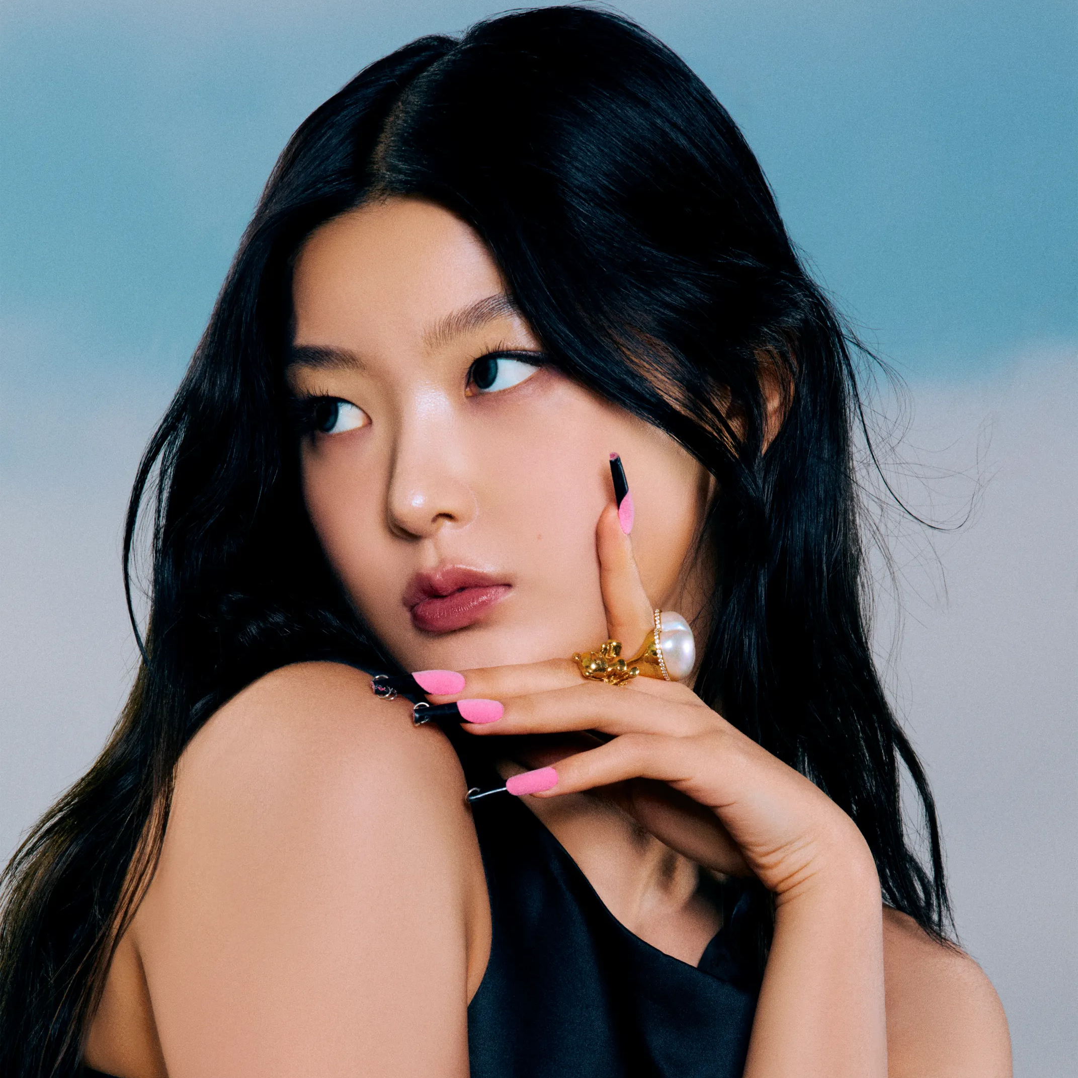 Latest photo of Yoonchae (KATSEYE)