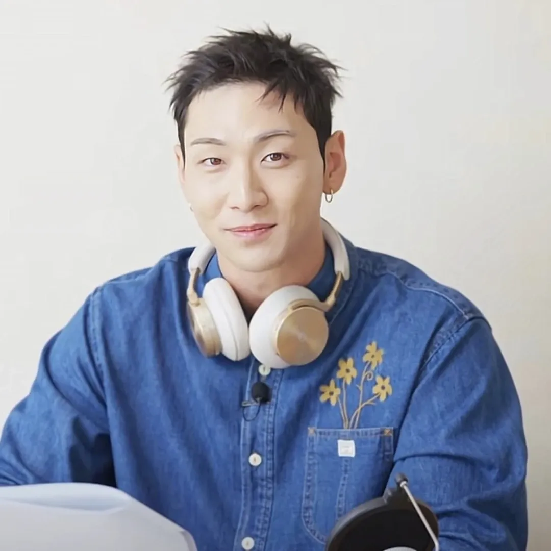 Foto aktivitas terbaru Baekho