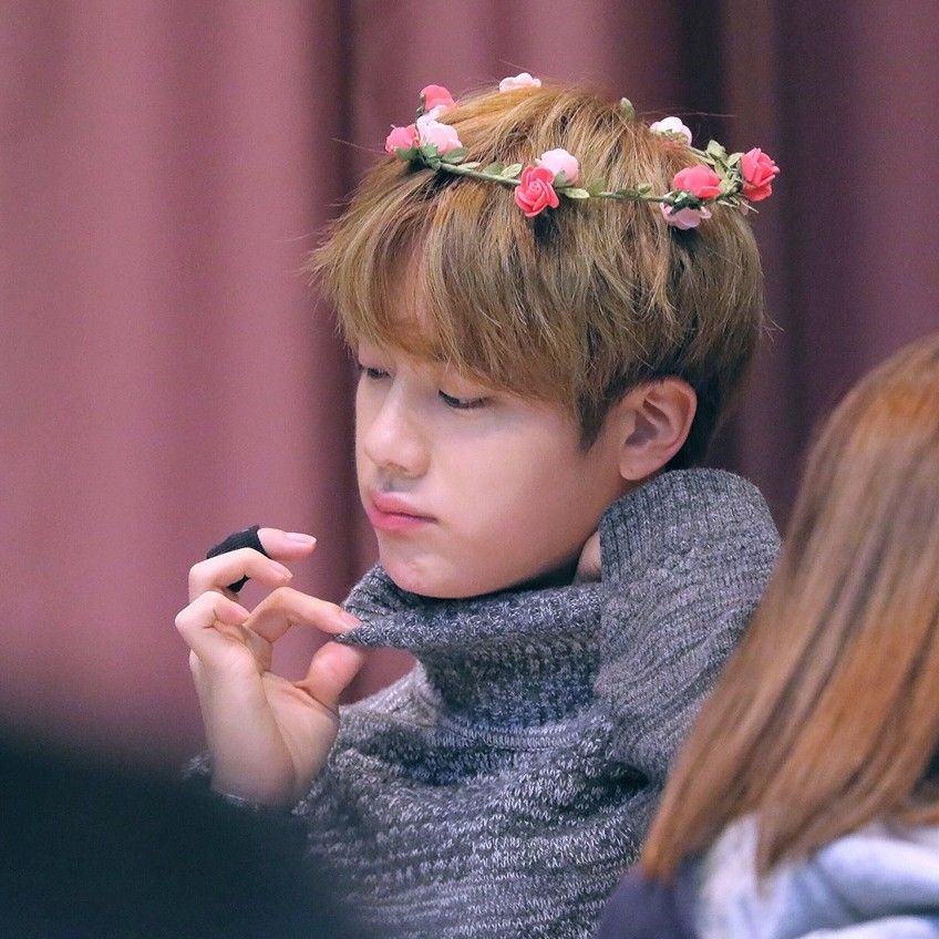 진 (방탄소년단) 최근 활동샷