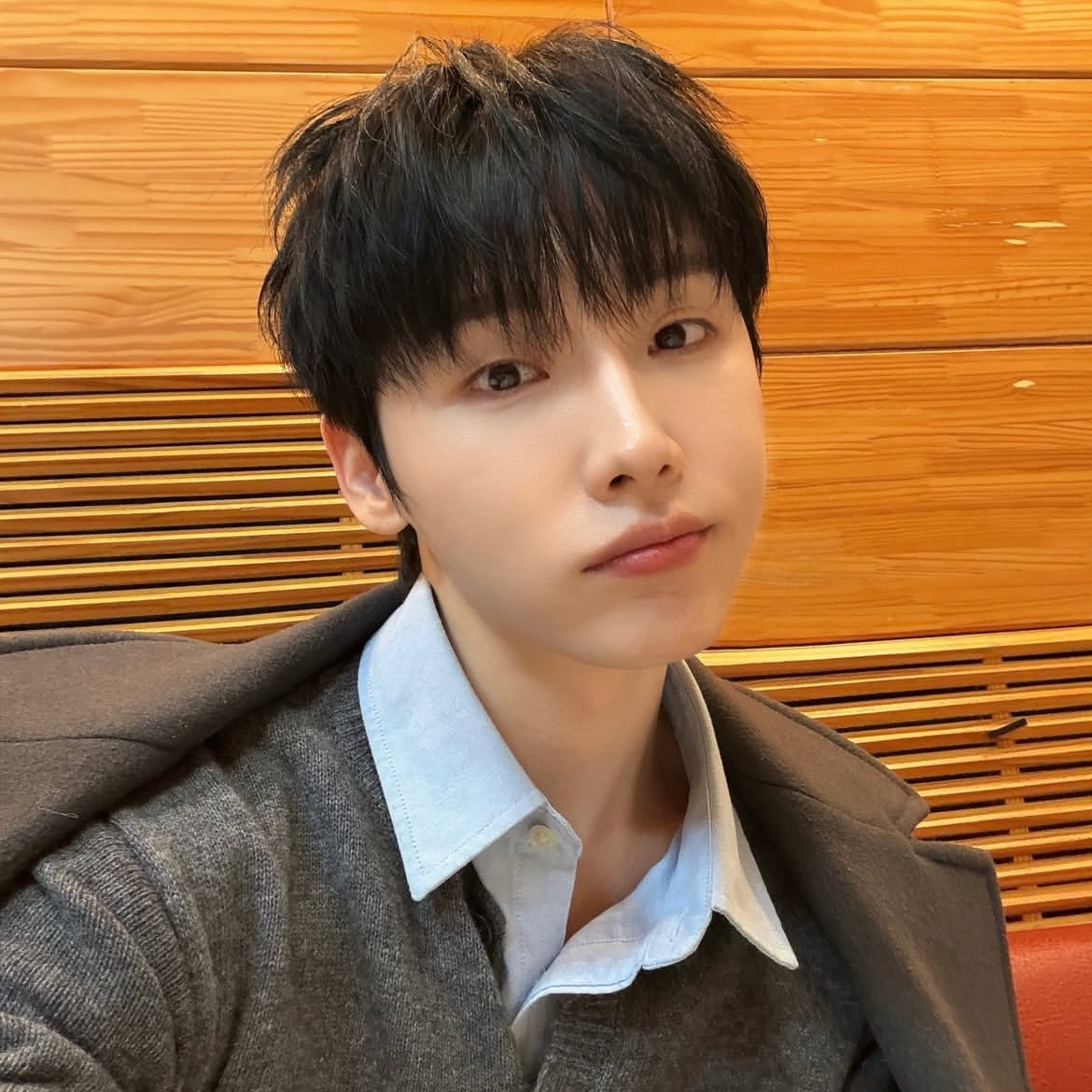 A moment captured by Jeon Woong (AB6IX)'s fan