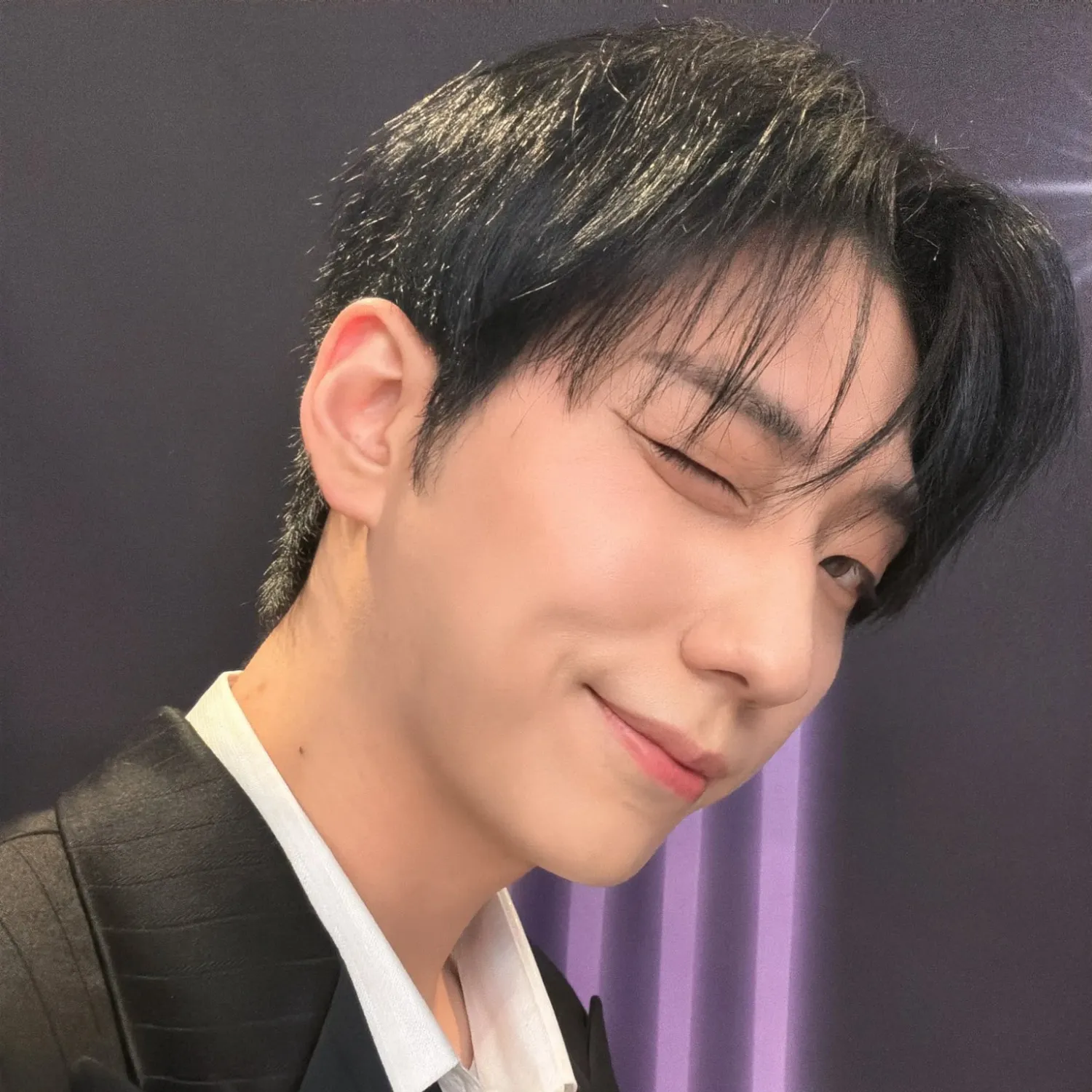 A moment captured by Jun Han (Xdinary Heroes)'s fan