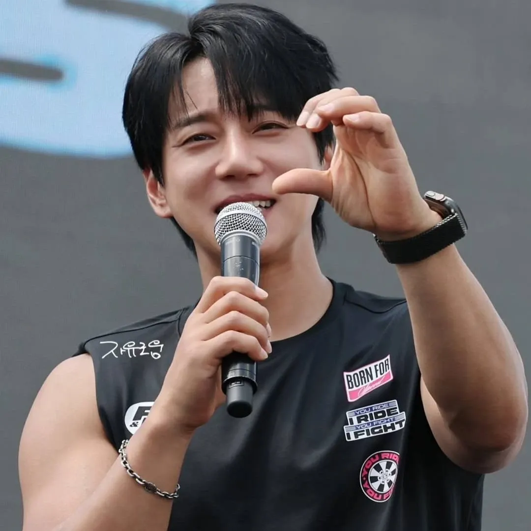 Behind-the-scenes cut of Hwang Chiyeol