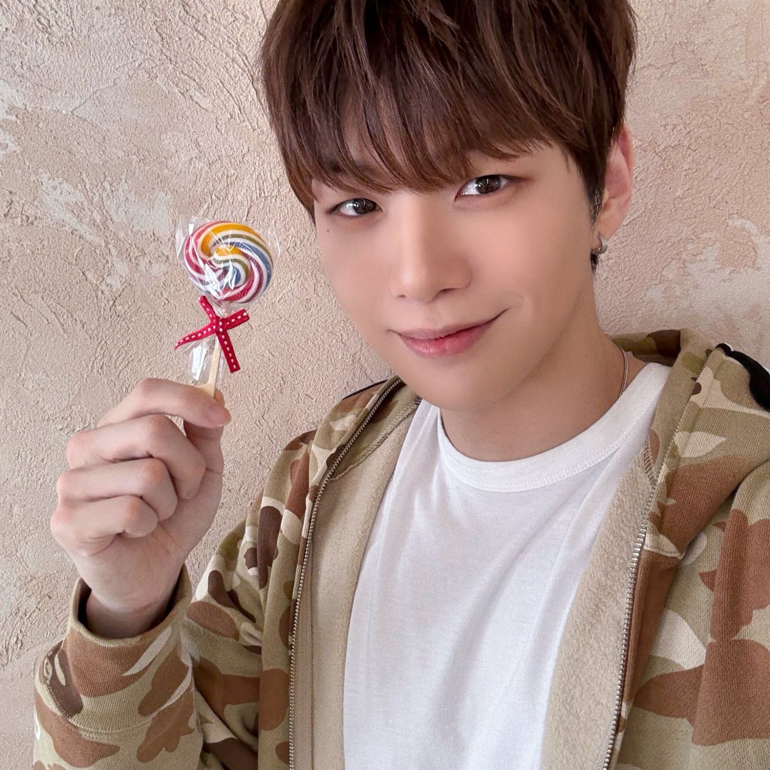 강다니엘 최근 활동샷