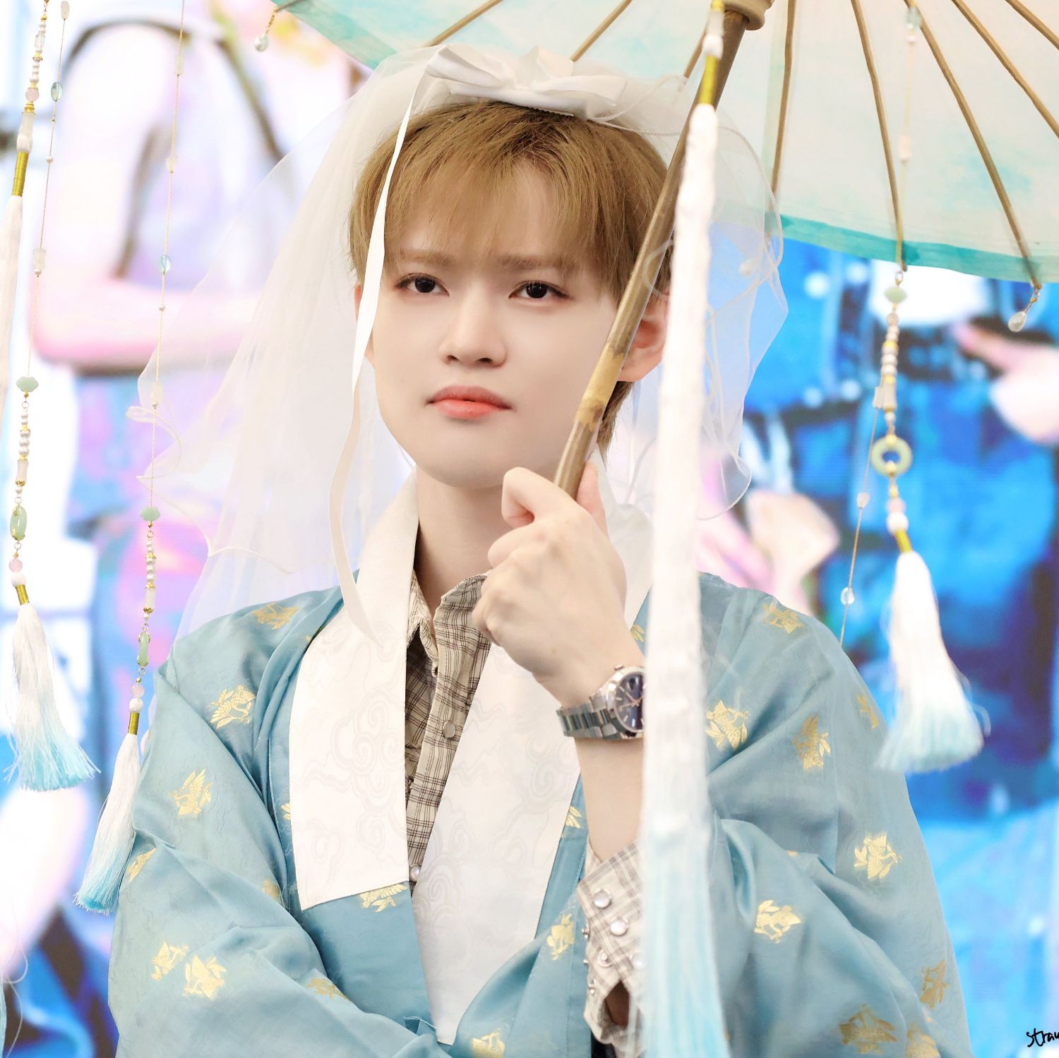 Behind-the-scenes cut of Chenle (NCT DREAM)