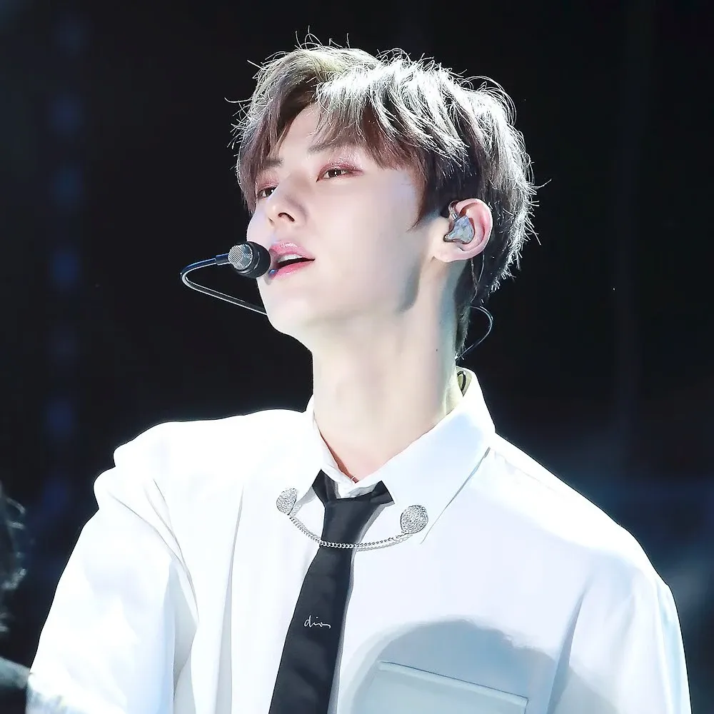 Latest photo of Hwang Minhyun