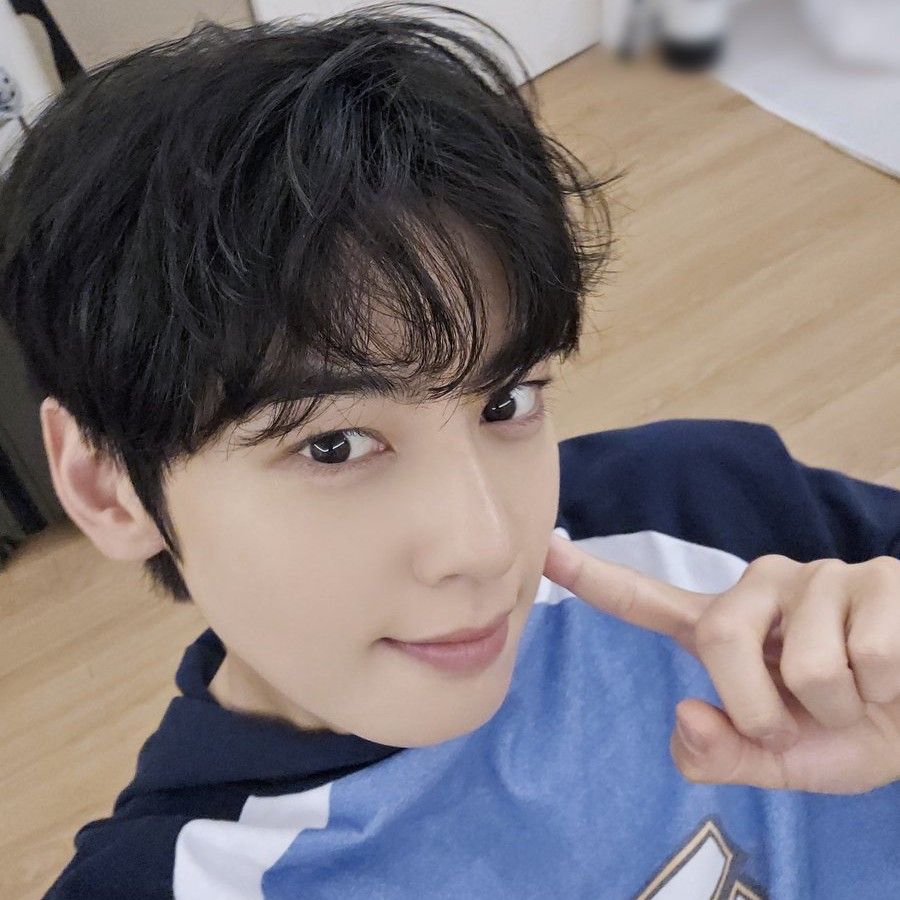Recent activity shot of Eunwoo (ASTRO)