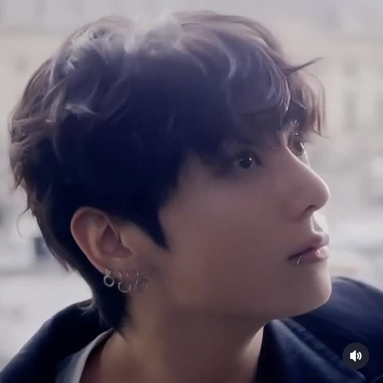 A moment captured by Jungkook (BTS)'s fan