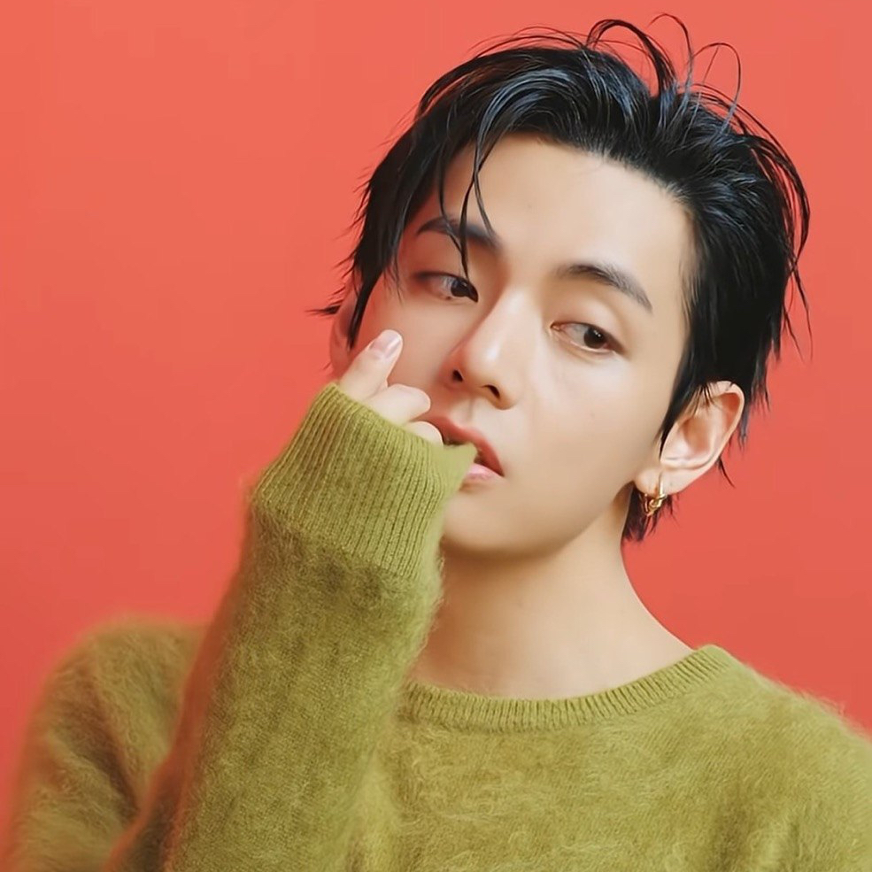 V (BTS)の最近の活動写真