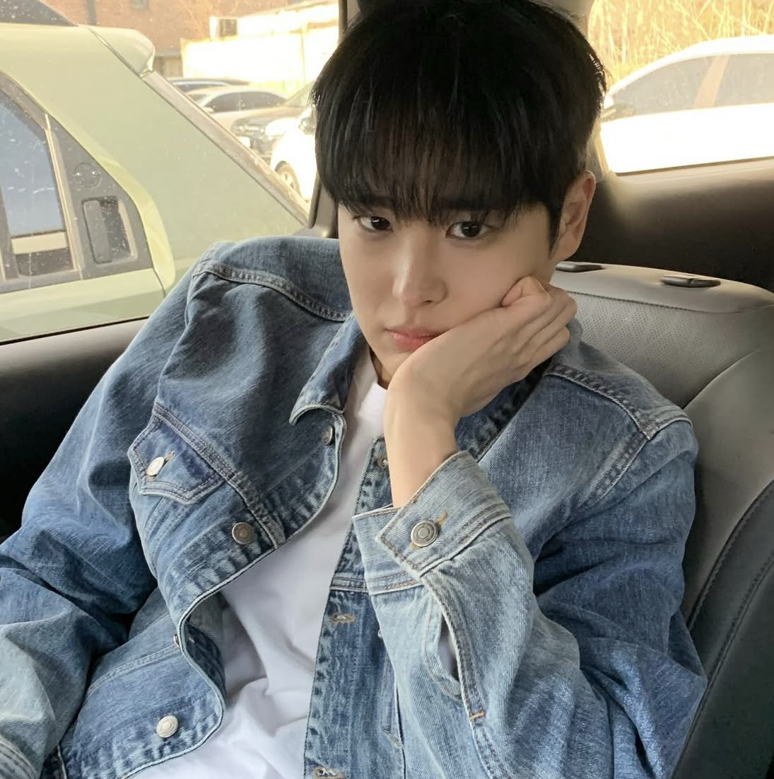 A moment captured by Choi Byungchan's fan