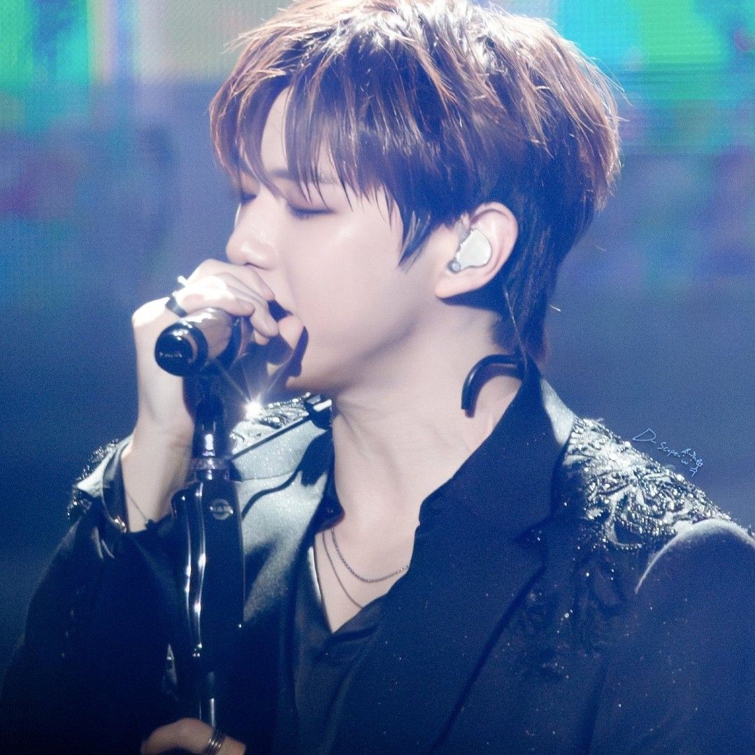 강다니엘 최근 활동샷