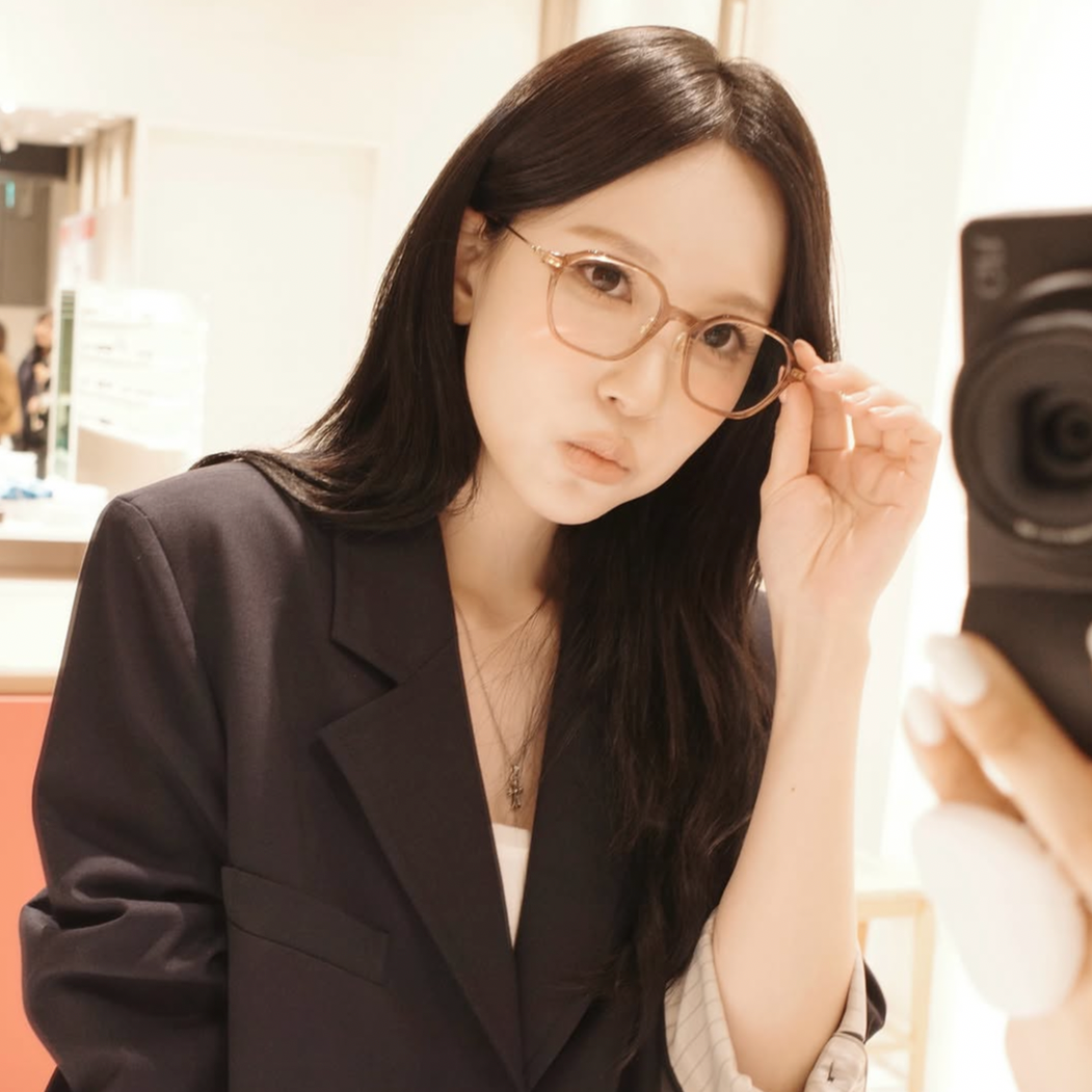 Latest photo of Mina (TWICE)
