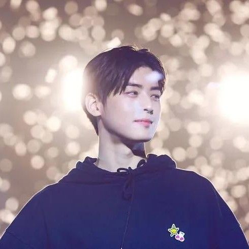 A moment captured by Eunwoo (ASTRO)'s fan