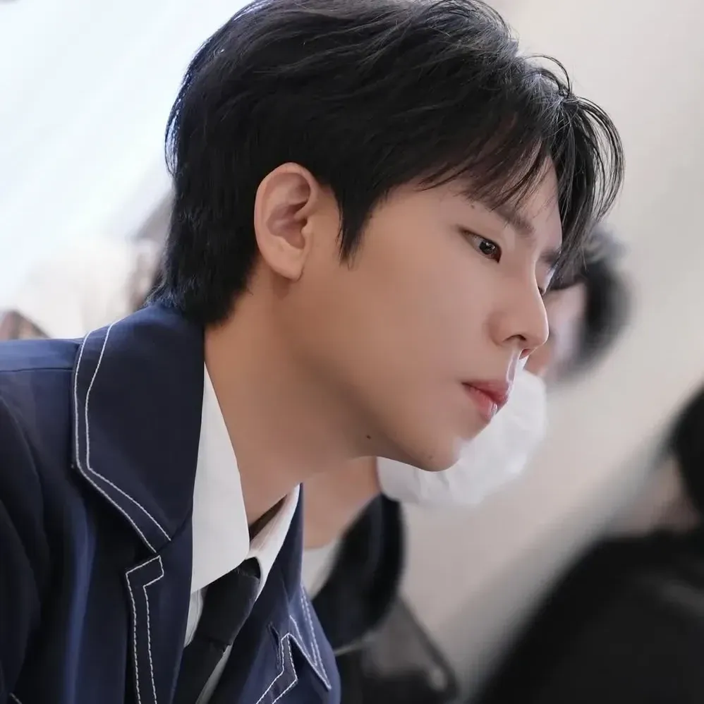 Recent activity shot of Jung Seunghwan