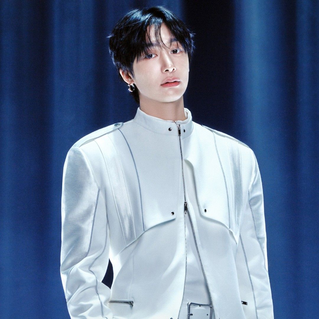 Behind-the-scenes cut of Hyungwon (MONSTA X)