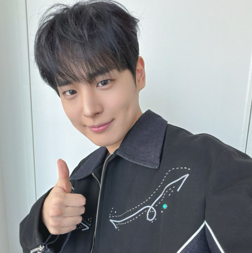 Latest photo of Choi Byungchan