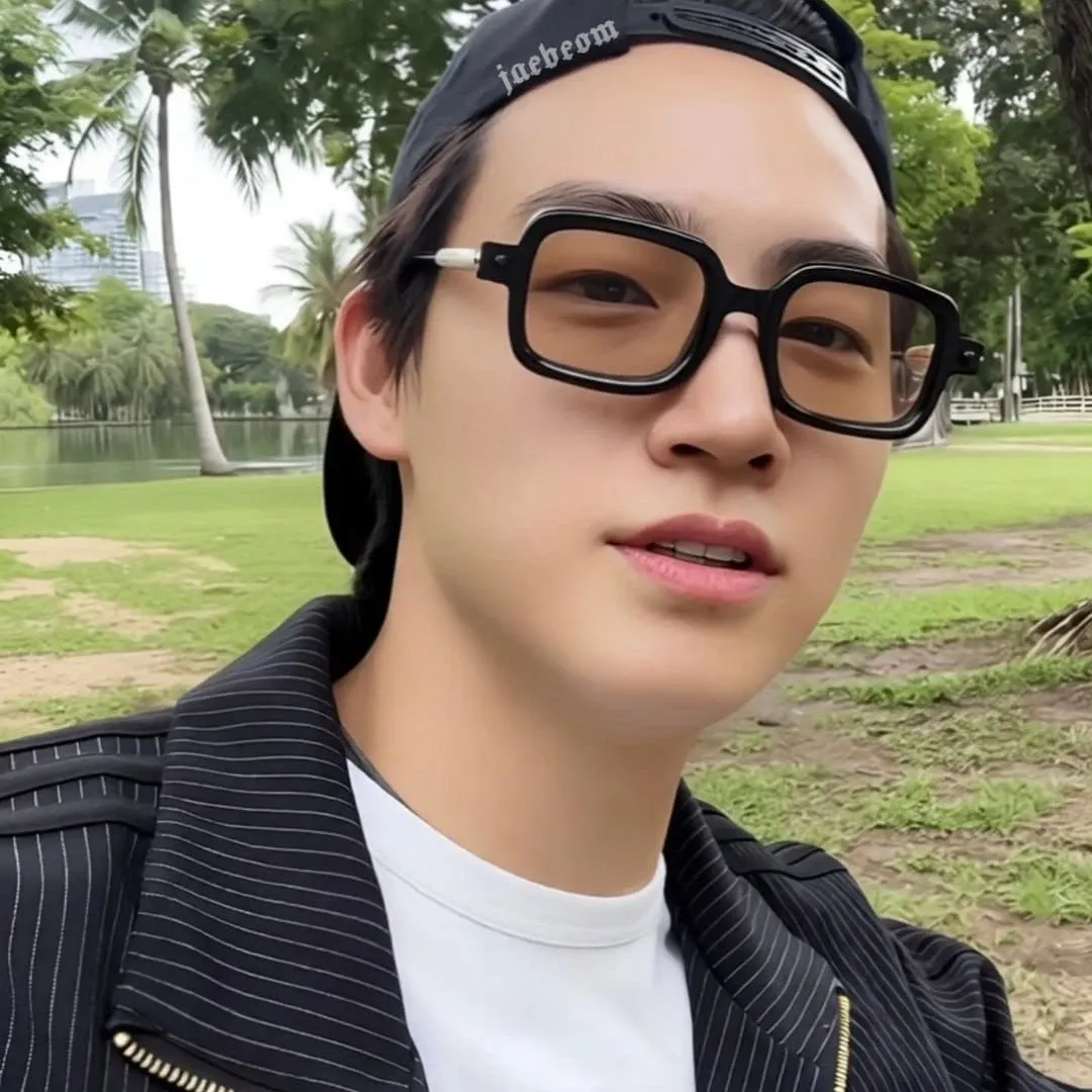Recent activity shot of JAY B (GOT7)