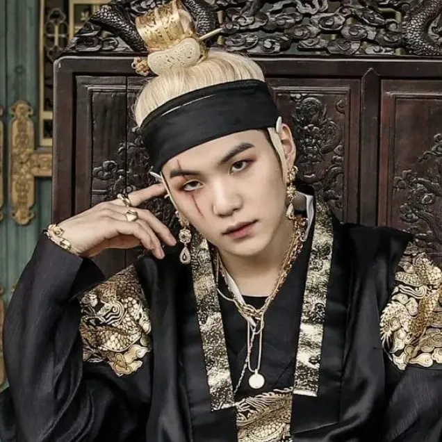 Foto terbaru SUGA (BTS)