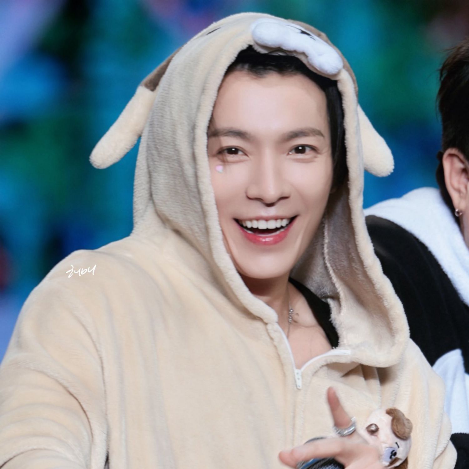 동해 (슈퍼주니어)의 비하인드 컷